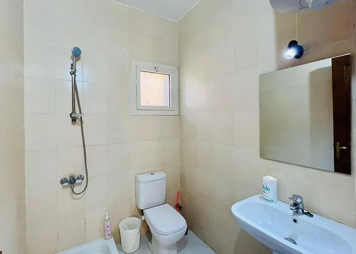 2 Bedroom Flat With Balcony Apartment